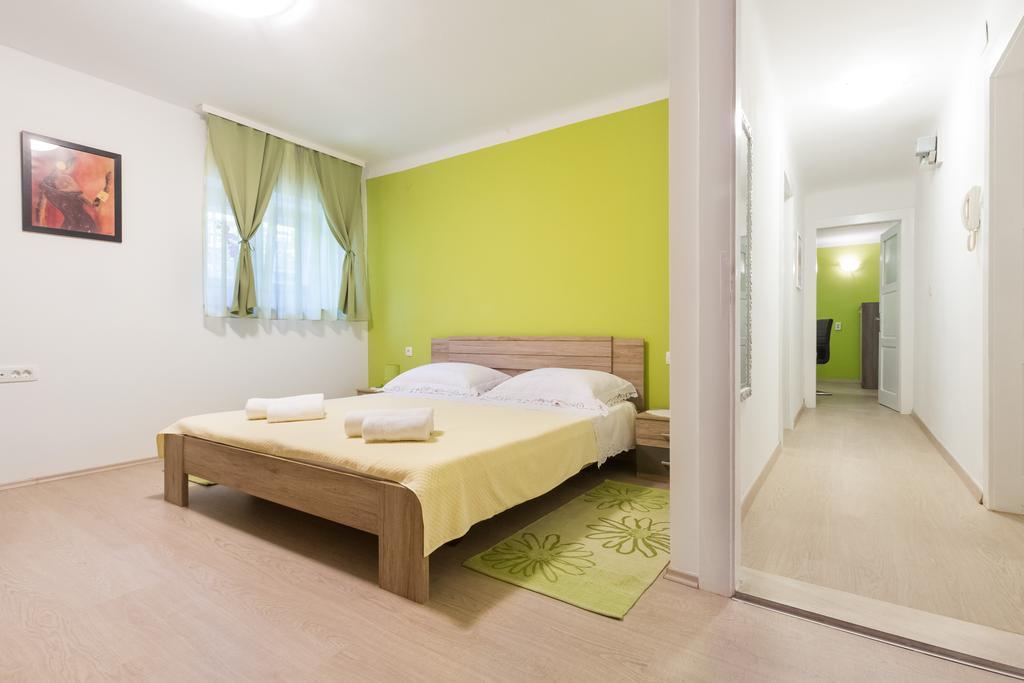 Apartment Jasmin Split Room photo